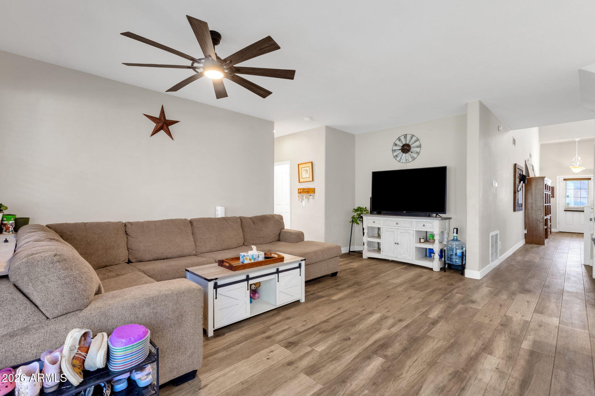 3892 East Ironhorse Road Gilbert, AZ 85297 - Photo 9 of 33 16-web-or-mls-3892-e-ironhorse-rd