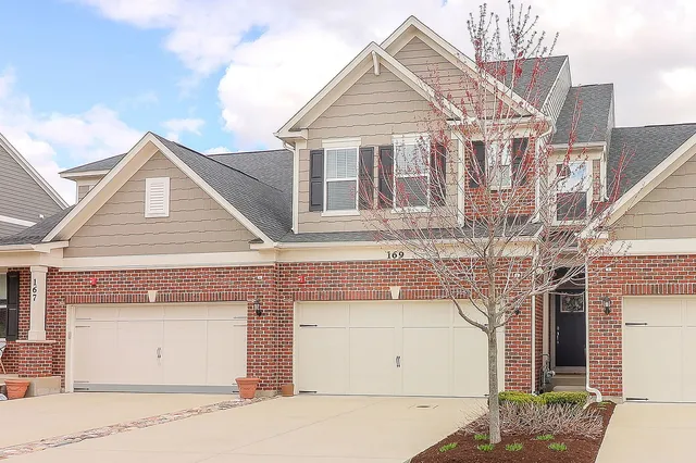 $514,900 | 169 Waverly Court, Bloomingdale, IL 60108