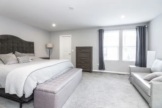 $514,900 | 169 Waverly Court, Bloomingdale, IL 60108