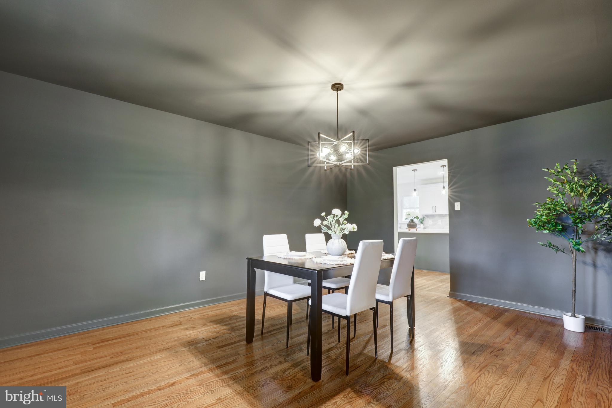 4928 Edgewood Road Doylestown, PA 18902 - Photo 5 of 55