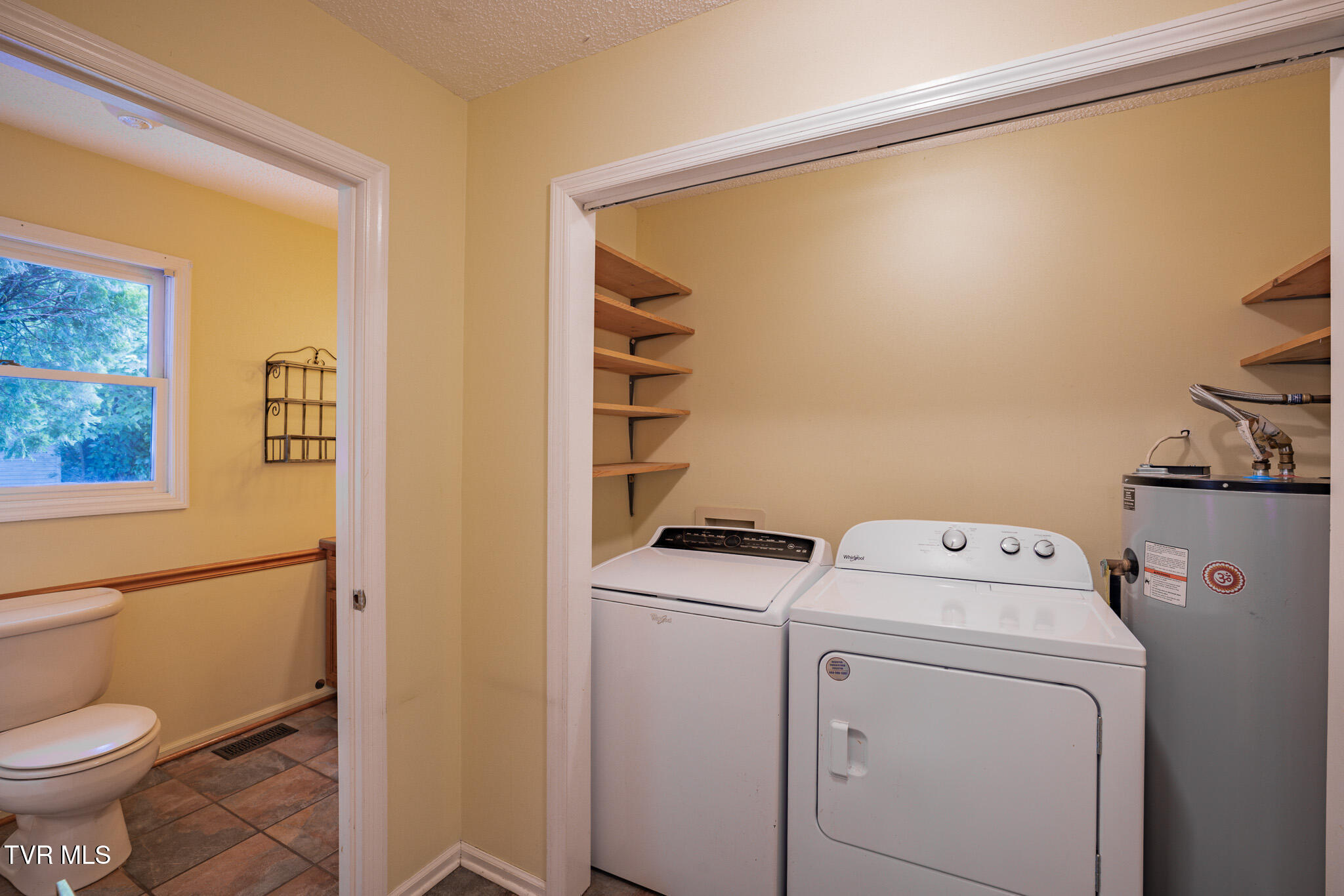146 El Bowers Road Elizabethton, TN 37643 - Photo 10 of 40 1R9A7574-HDR