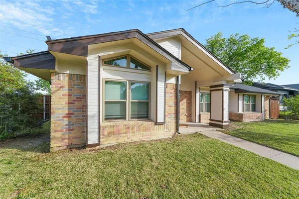 $329,999 | 1600 Oxford Place, Mesquite, TX 75149