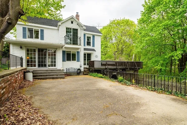 $700,000 | 23 1/2 Lovett Street, Beverly, MA 01915