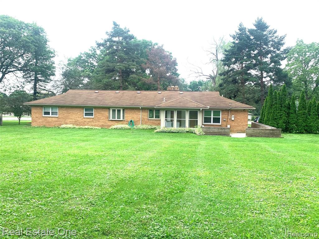 2848 West Tienken Road Rochester, MI 48306 - Photo 2 of 18