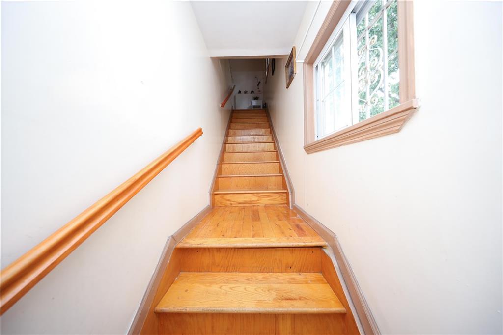 2667 Cropsey Avenue Brooklyn, NY 11214 - Photo 20 of 40 a view of entryway