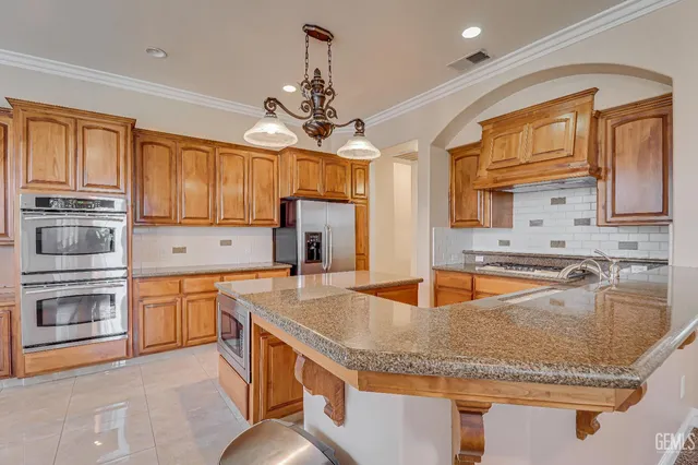 $939,999 | Undisclosed Address, Bakersfield, CA 93311