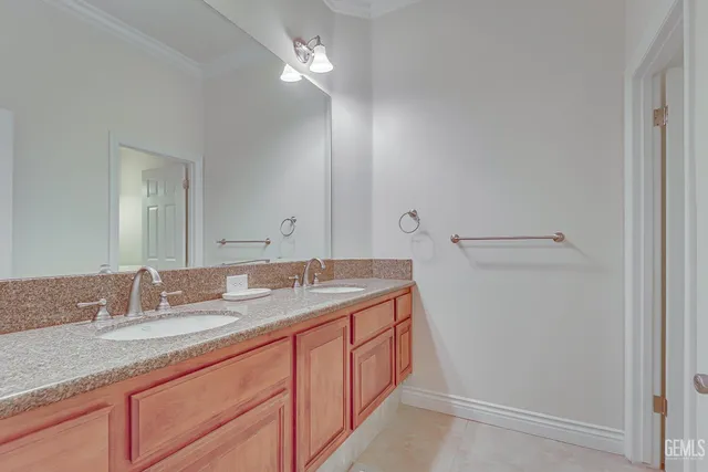 $939,999 | Undisclosed Address, Bakersfield, CA 93311