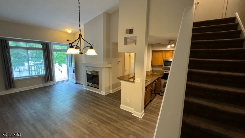 54 Wentworth Road Bedminster, NJ 07921 - Photo 8 of 20
