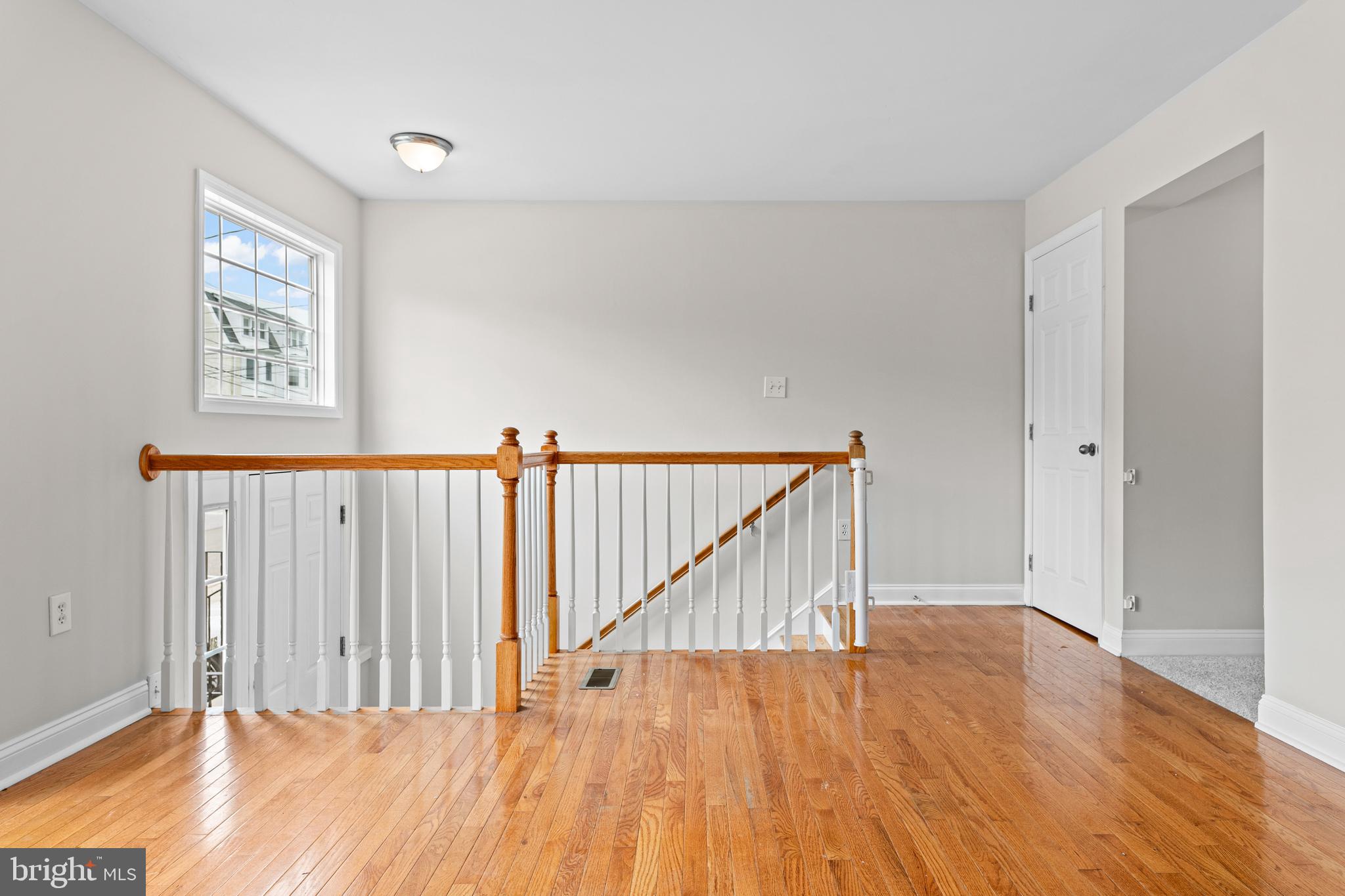 31 7th Street Bridgeport, PA 19405 - Photo 3 of 34