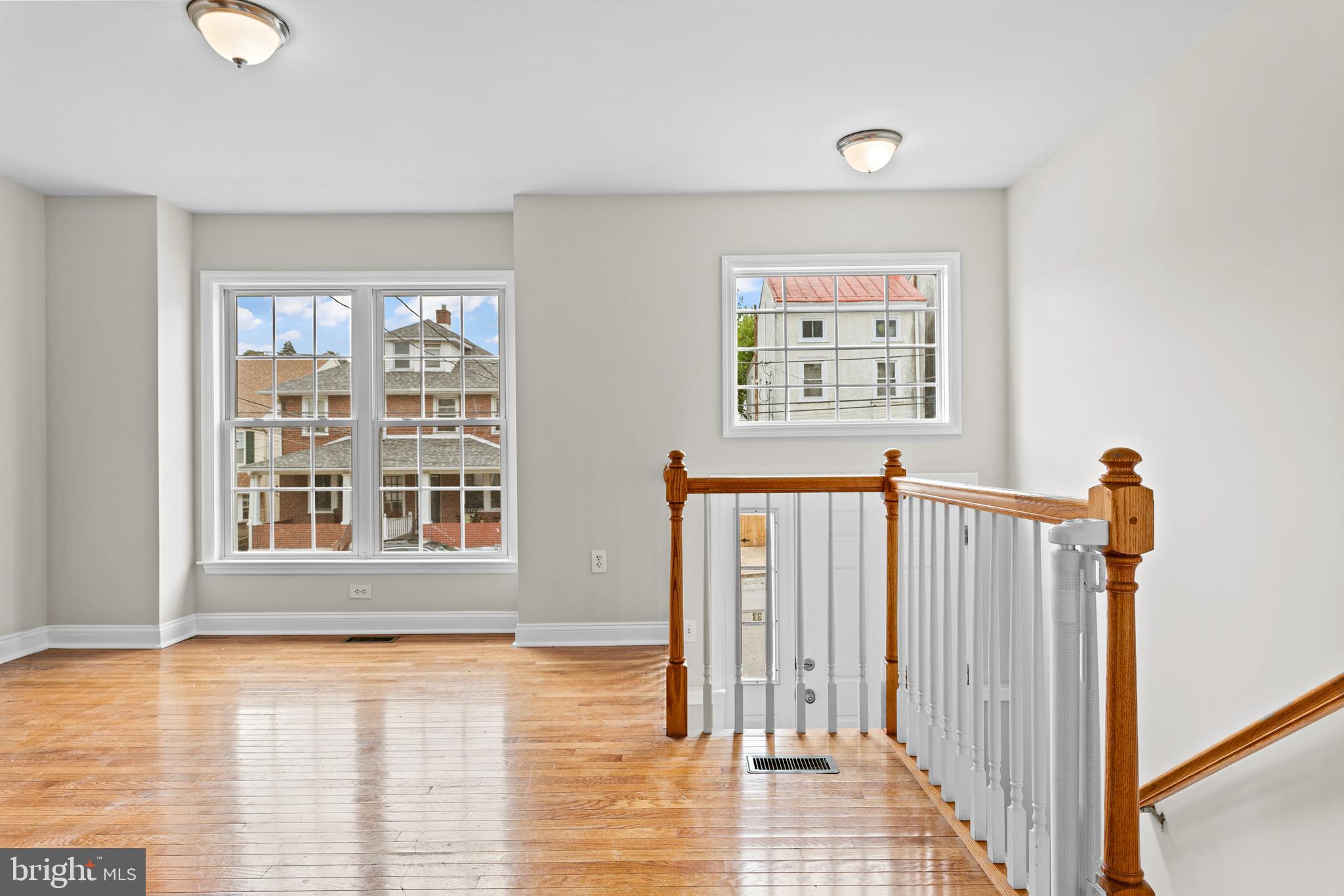 31 7th Street Bridgeport, PA 19405 - Photo 4 of 34