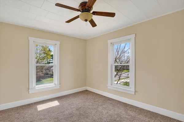 $139,900 | 406 East McDevitt Avenue, Jackson, MI 49203