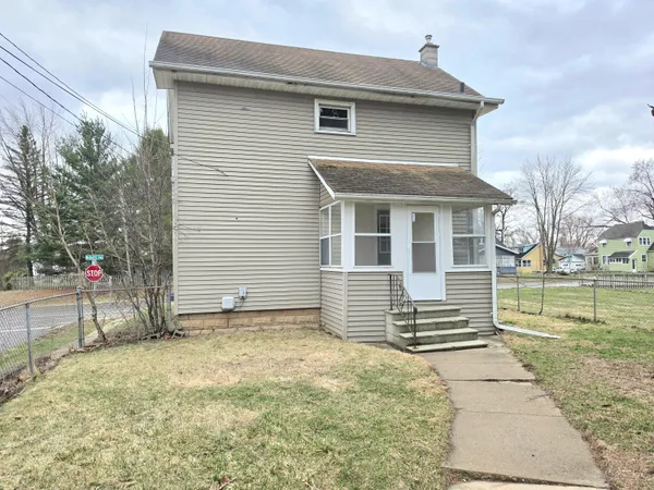 $139,900 | 406 East McDevitt Avenue, Jackson, MI 49203