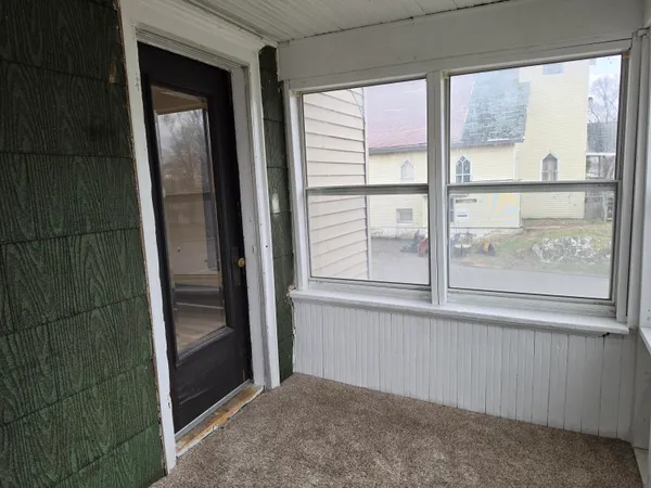 $139,900 | 406 East McDevitt Avenue, Jackson, MI 49203
