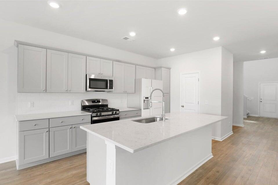 212 Threaded Fern Street Summerville, SC 29485 - Photo 5 of 13 Foxtail 4