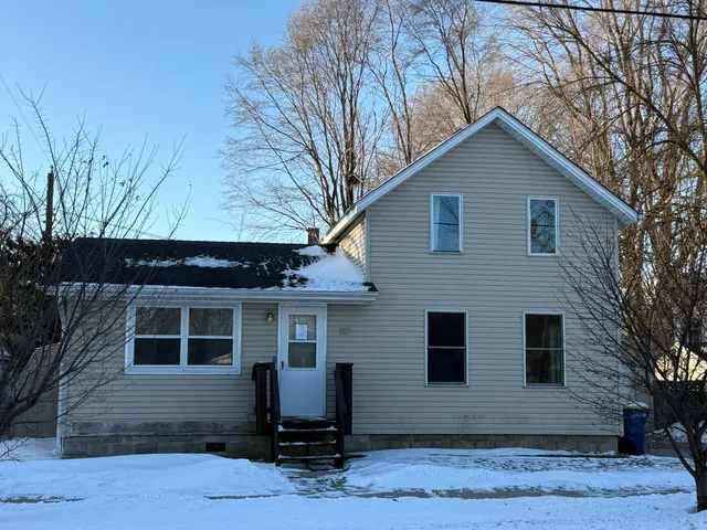 $170,000 | 117 9th Street Northwest, Faribault, MN 55021