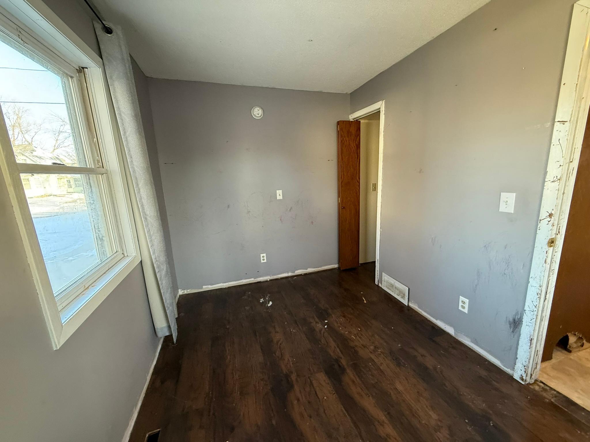 117 9th Street Northwest Faribault, MN 55021 - Photo 5 of 15