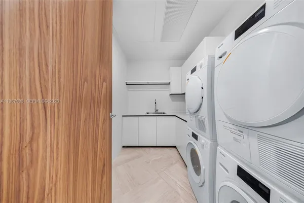 $9,500,000 | 5 Grove Isle Drive, Unit S 504, Coconut Grove, FL 33133