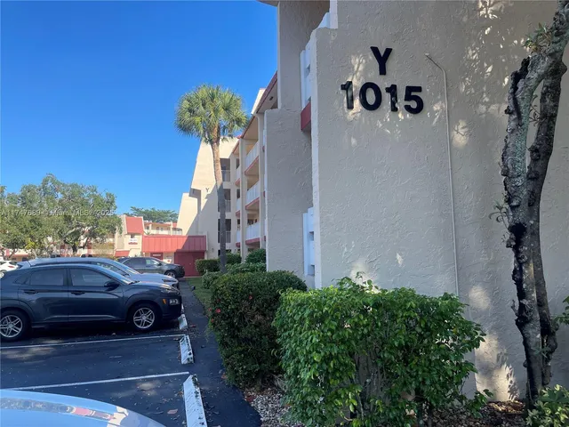 $1,650 | 1015 Country Club Drive, Unit 109, Margate, FL 33063