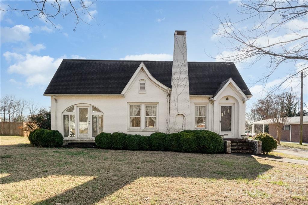 2002 Moose Road Kannapolis, NC 28083 - Photo 1 of 31 Gallery Image 1