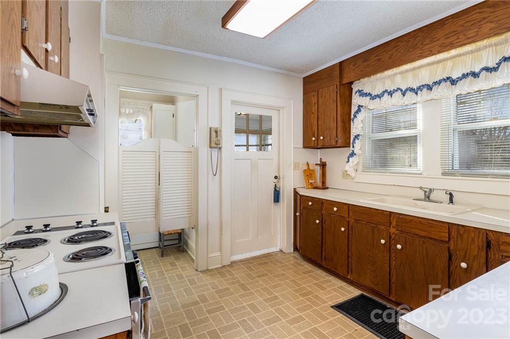 2002 Moose Road Kannapolis, NC 28083 - Photo 14 of 31 Gallery Image 14
