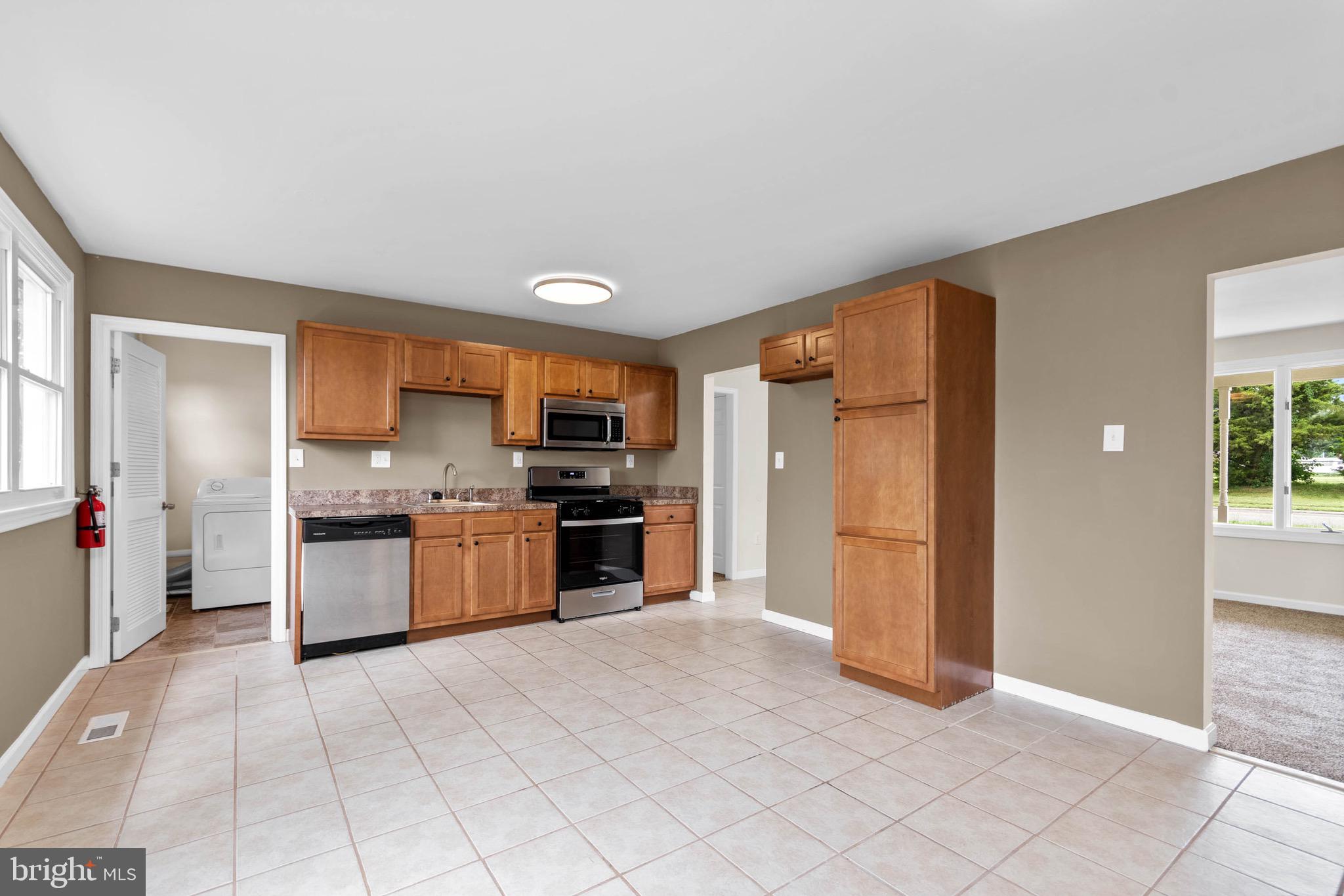 1012 Winslow Road Williamstown, NJ 08094 - Photo 8 of 25 Gallery Image 8