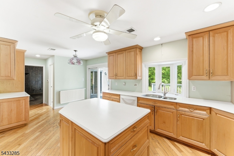 3 Elm Street Chester, NJ 07930 - Photo 2 of 40