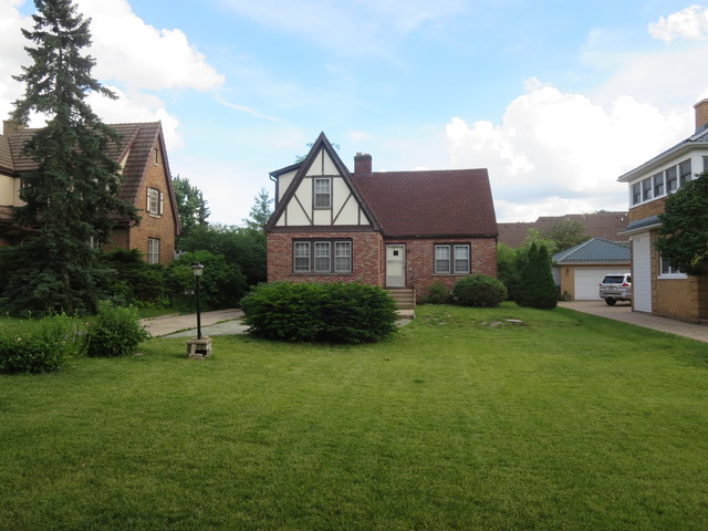 240 W Street Elmhurst, IL 60126 - Photo 1 of 21