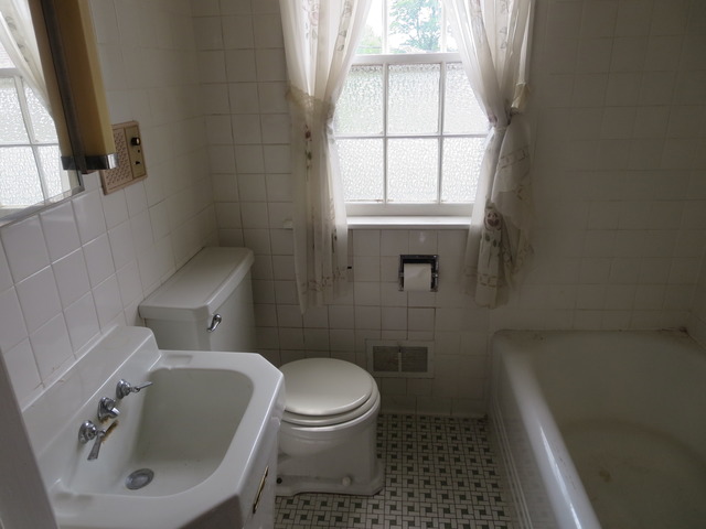 240 W Street Elmhurst, IL 60126 - Photo 11 of 21