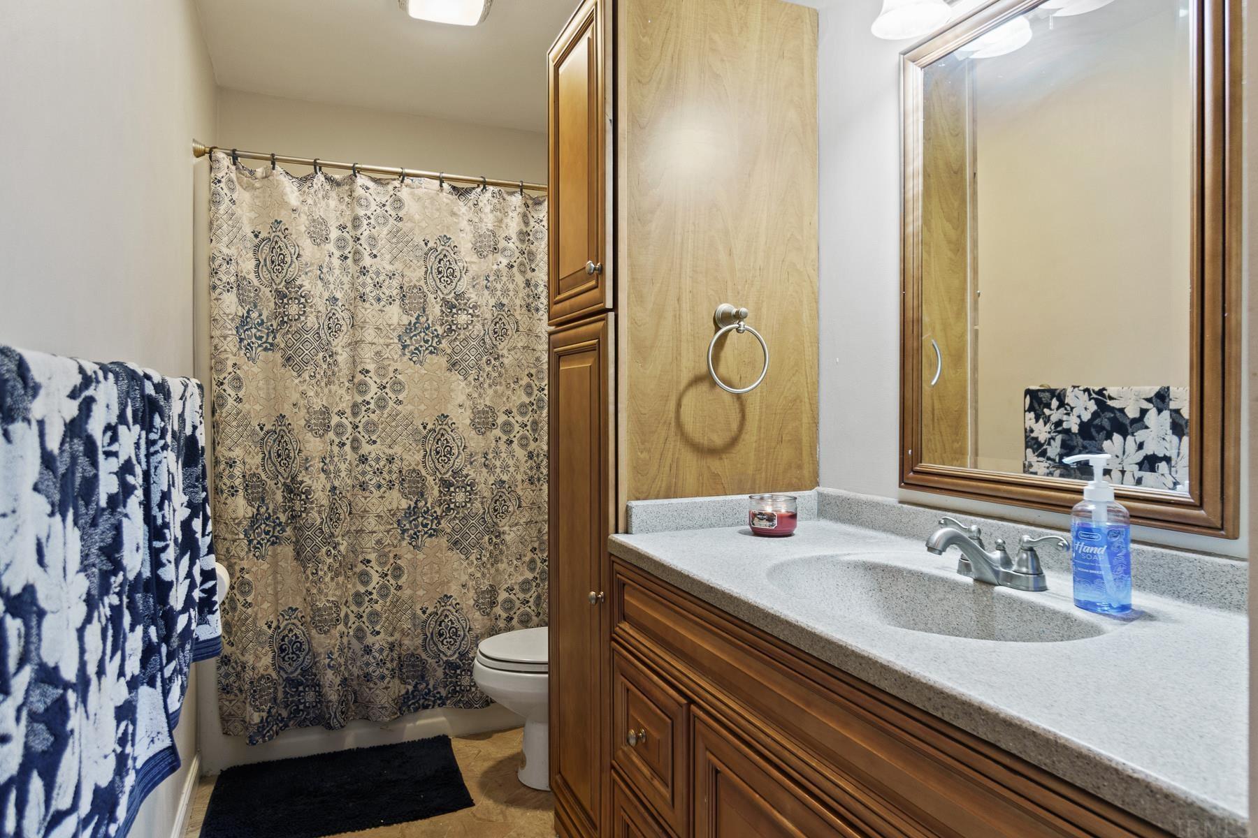 1239 Tulip Tree Road Fort Wayne, IN 46825 - Photo 15 of 36 Gallery Image 15