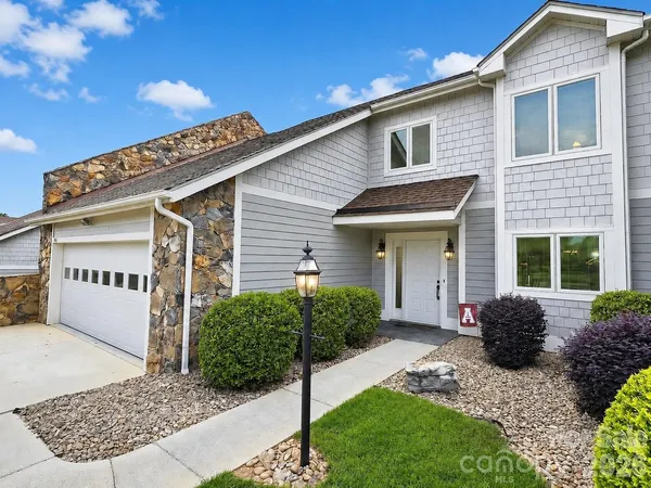 $475,000 | 3675 Rock Bridge Drive Northeast, Conover, NC 28613