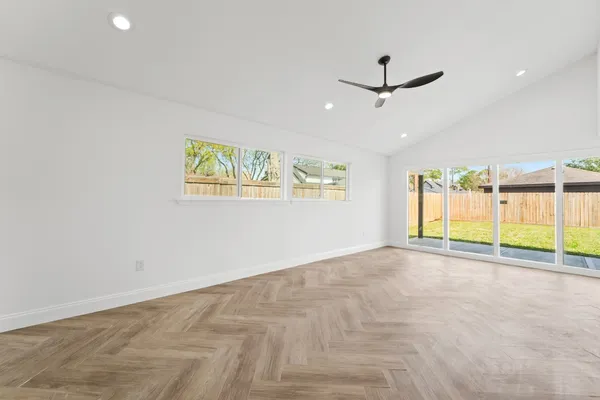 $4,650 | 10722 Lynbrook Drive, Houston, TX 77042