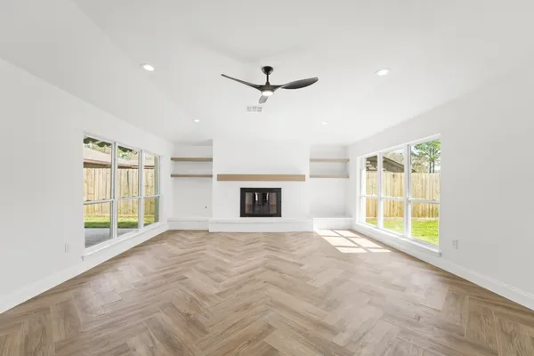 $4,650 | 10722 Lynbrook Drive, Houston, TX 77042