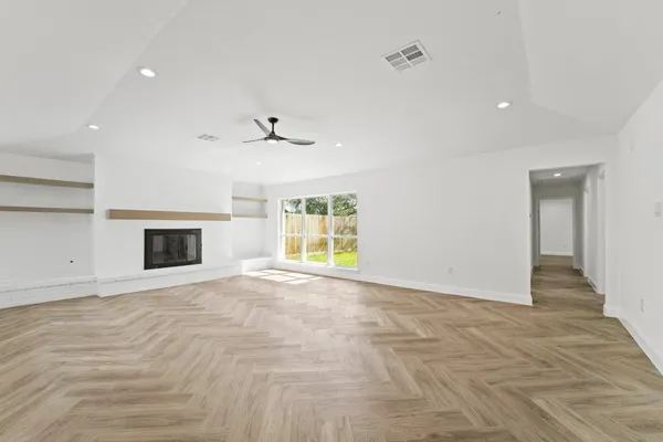 $4,650 | 10722 Lynbrook Drive, Houston, TX 77042