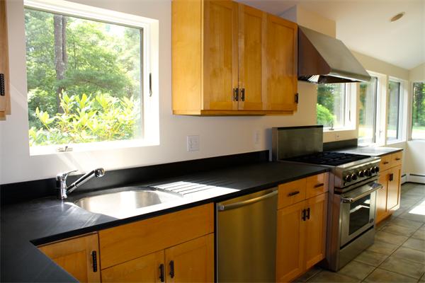 6 Eveleth Road Gloucester, MA 01930 - Photo 8 of 30 Gallery Image 8