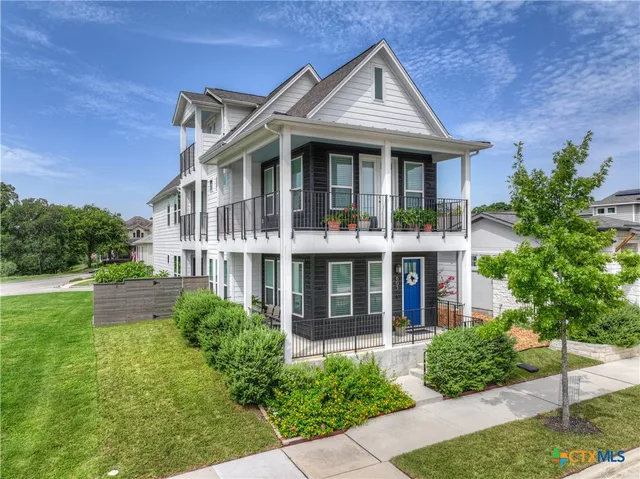 $740,600 | 605 Creekside Common, New Braunfels, TX 78130