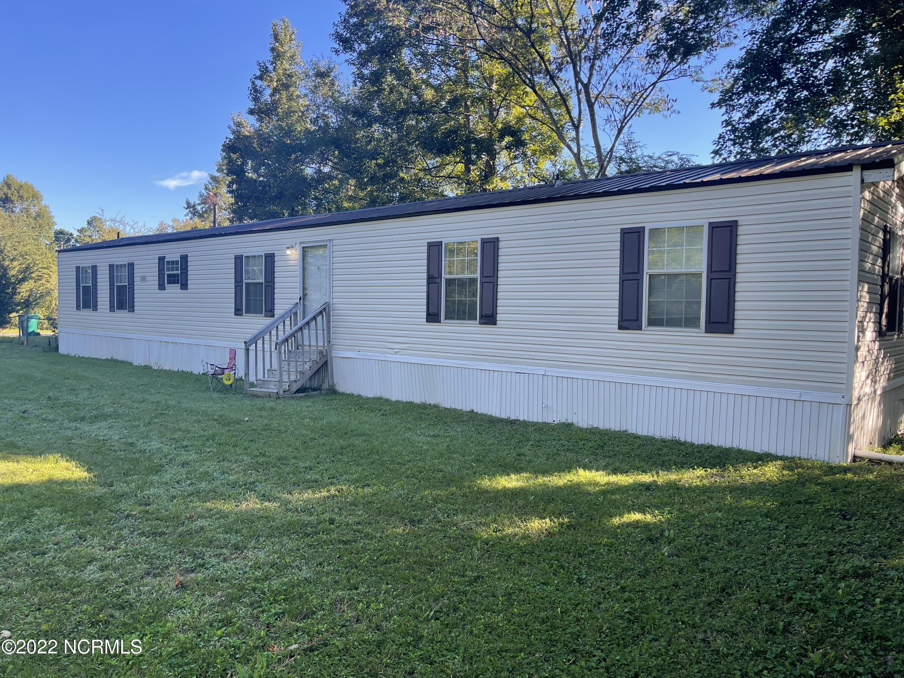 105 Laura Drive Hubert, NC 28539 - Photo 1 of 17 IMG_5859