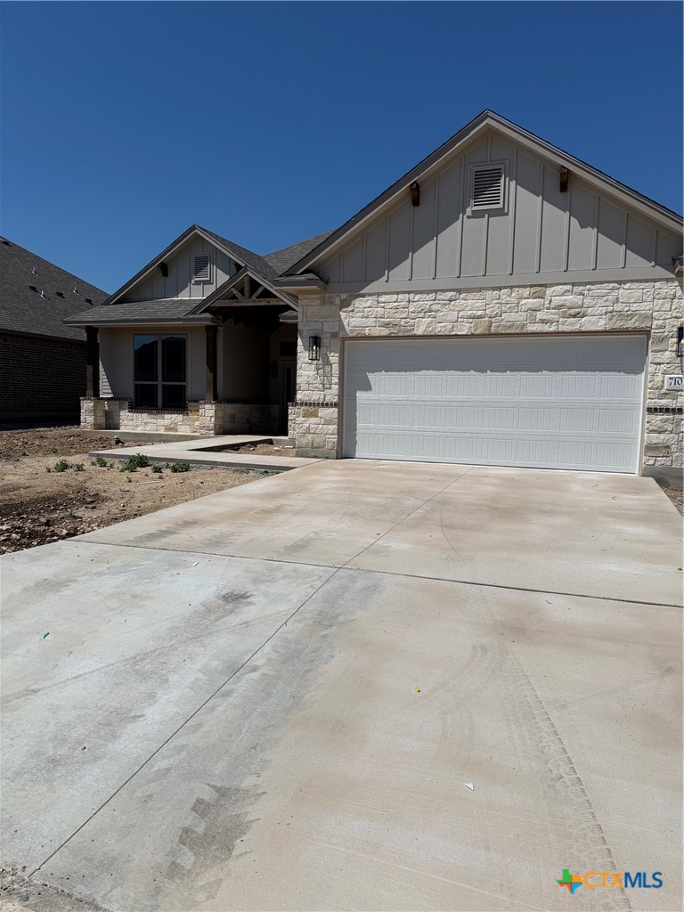 7102 Touchstone Drive Temple, TX 76502 - Photo 2 of 14 a front view of a house with a garage