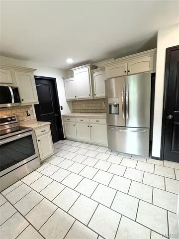 $320,000 | 20172 London Lane, Waynesville, MO 65583