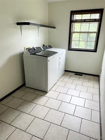 $320,000 | 20172 London Lane, Waynesville, MO 65583