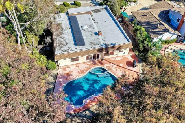 $1,395,000 | 2125 Valley Road, Oceanside, CA 92056