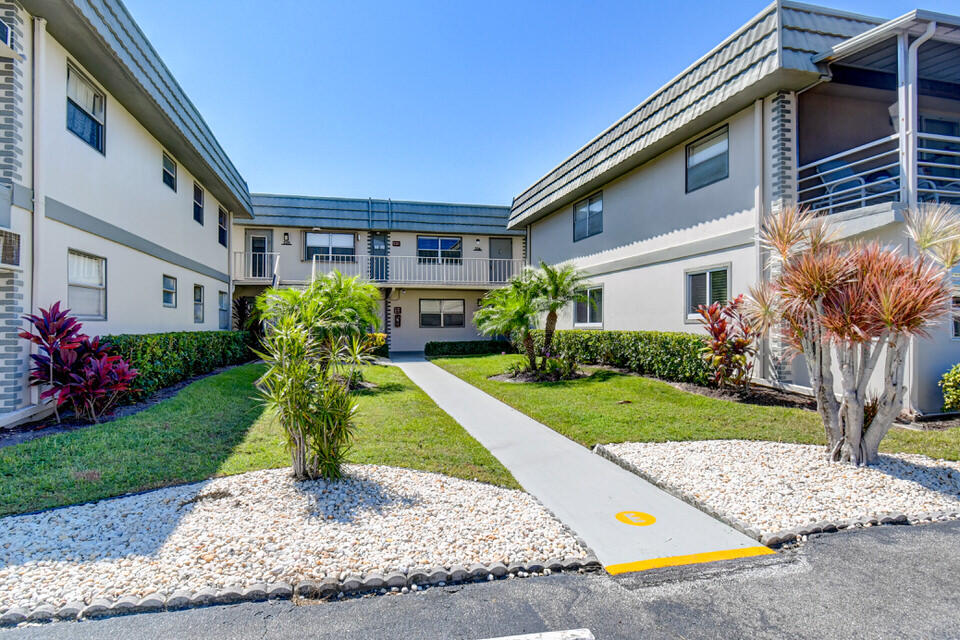 232 Monaco Way Delray Beach, FL 33446 - Photo 27 of 40 01_dsc_4271_2_3_4_5