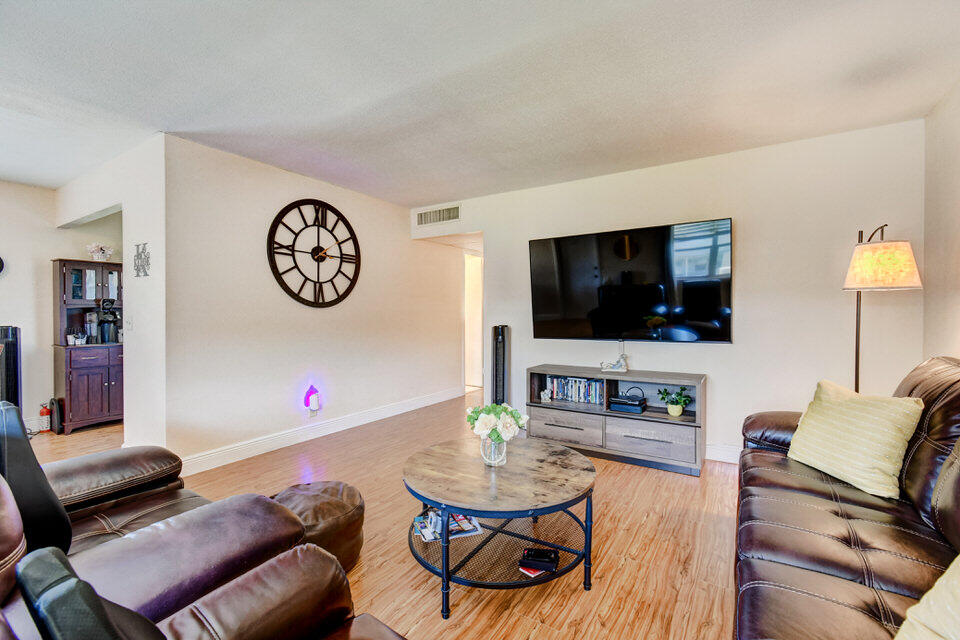 232 Monaco Way Delray Beach, FL 33446 - Photo 5 of 40 12_dsc_4346_47_48_49_50