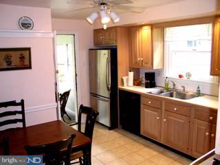 718 Avondale Road Glenside, PA 19038 - Photo 4 of 6 Gallery Image 4