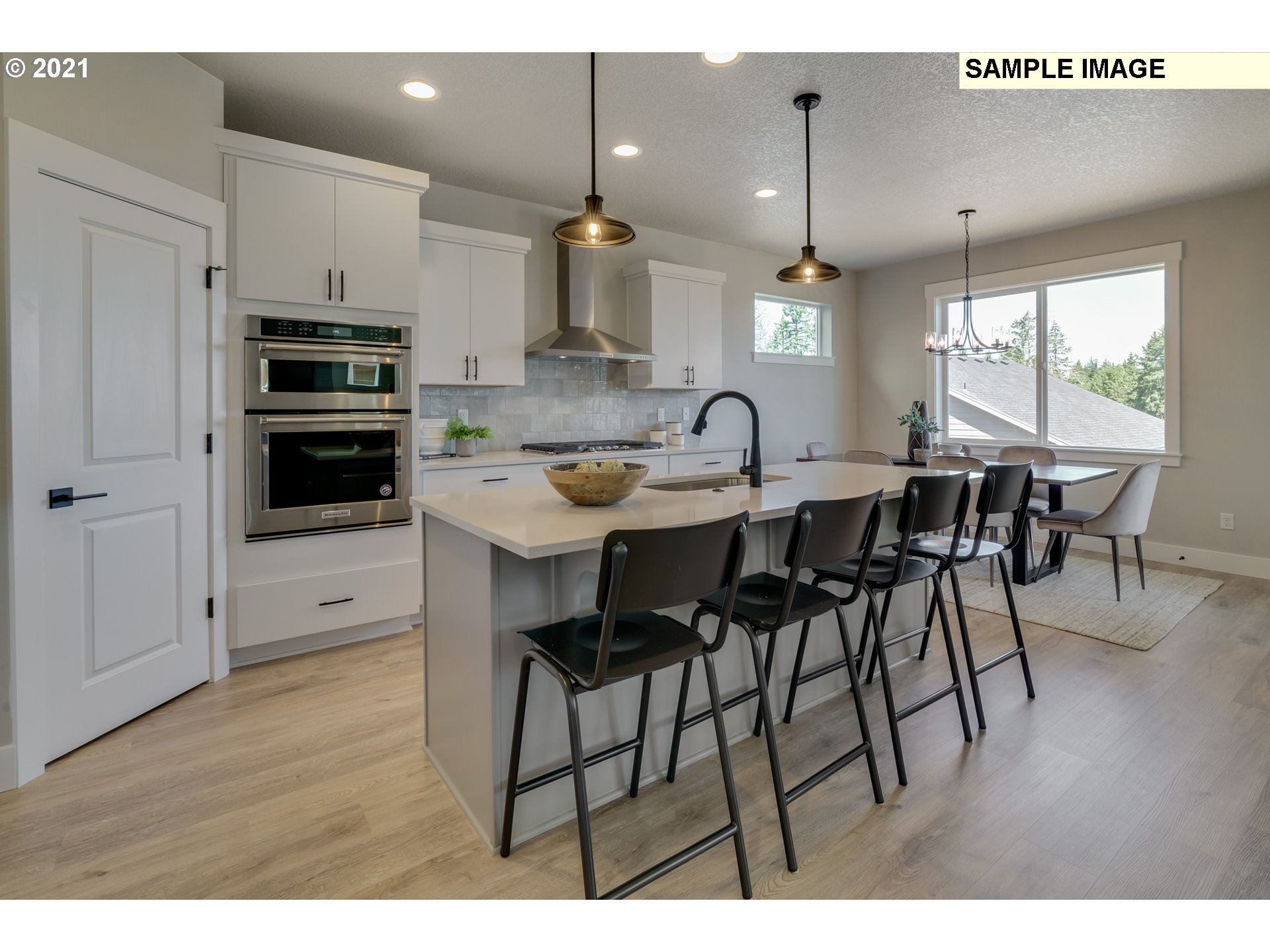 17547 Southwest Sunview Lane Beaverton, OR 97007 - Photo 6 of 29