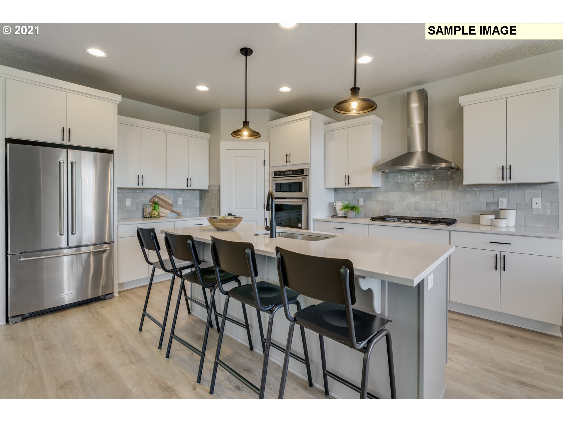 17547 Southwest Sunview Lane Beaverton, OR 97007 - Photo 8 of 29
