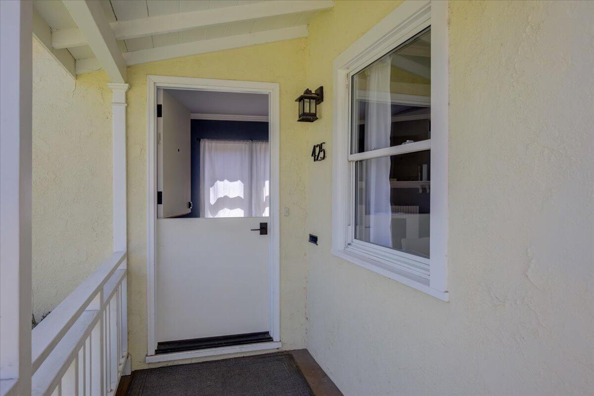 425 Howard Street Ventura, CA 93003 - Photo 8 of 31