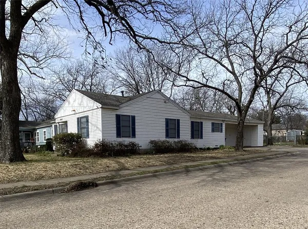 $2,050 | 3803 Poinsettia Drive, Dallas, TX 75211