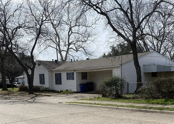 $2,050 | 3803 Poinsettia Drive, Dallas, TX 75211