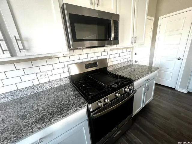 $2,100 | 6327 Sycamore Cove, San Antonio, TX 78245