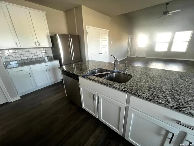 $2,100 | 6327 Sycamore Cove, San Antonio, TX 78245